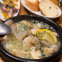 リザラン 新橋店 - アヒージョ