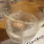 立ち飲み居酒屋 ドラム缶 - 麦焼酎ロック200円