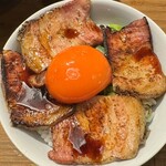 いかれたヌードル フィッシュトンズ - 吊るし焼飯
