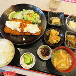 俺は好きだよ食堂 - (日替わり)サーモンフライ定食　1500円(税込)