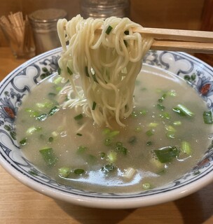 Banryuu - とんこつラーメン800円