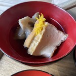 鄙の宿 金宇館 - 厚揚げと蓮根の煮物
