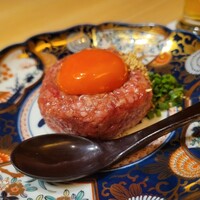 肉亭ふたご iki 本郷三丁目店 - ユッケ