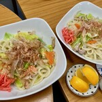 四ツ木製麺所 - 塩ダレ決め手 コレないとツマめない 焼きうどん