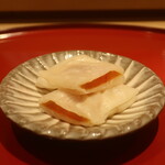 鮨 しみづ - 自家製カラスミの餅サンド