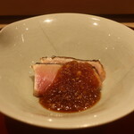 鮨 しみづ - ヨコワ 玉ねぎ酢仕立て