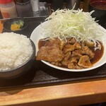 ガツ飯トンテキ食堂コロトン - 