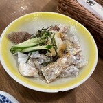 徳田酒店 - 鯛皮ポン酢390円