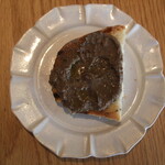 Trattoria il pirata - 鶏レバーのバケット