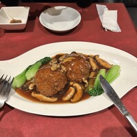 ジョーズ シャンハイ ニューヨーク 銀座店 - ライオンズヘッド～特大チャイニーズミートボールの醤油煮込み～