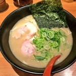 一笑 - 博多ラーメン