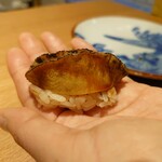 Tachigui Sushi Uogashi Yamaharu - アワビ