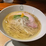 Japanese Ramen Noodle Lab Q - 塩ラーメン