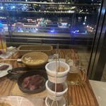 肉バルD.U.M.B.O みなとみらい東急スクエア店 - 