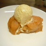 レストランユニック - キャラメリゼして無いタルトタタン