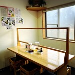 おおみねのうどん屋さん - 内観（テーブル席）