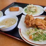 台湾料理 八味鮮 - 鶏肉の唐揚げランチ