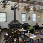 ラボラトワール メルシー - 薪ストーブでポカポカ癒やしの空間✨