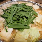 Motsunabe Tashuu - もつ鍋(醤油)