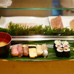 Sushiya No Gotou - ランチサービス にぎり (￥1,200)※写真＋２貫