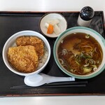 お食事処大吉 - かつ丼セット 830円