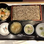 Hanaya Yohei - お蕎麦とサーモン丼のセット