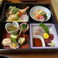 ふな又 - 手の込んだ料理の詰め合わせ