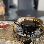 necco cafe - ドリンク写真:スペシャリティコーヒーの中から、
エチオピアのグジという種類に(*・∀・)b 
ふわっと口の中で平面的に広がっていく酸味が
なんとも爽やかでフルーティー♪
遅れて奥の方から苦味が寄り添ってきます。