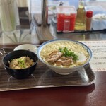 沖縄そば専門店 まるち - 料理写真: