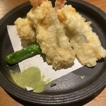 Sacra - 海老とチーズの湯葉包み揚げ(抹茶塩添）