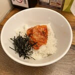麺や 鳥の鶏次 - だいぶから飯　キムチ