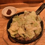 餃子 もつ鍋 鉄板焼肉 うどん 博多どんたく 亀戸店 - 