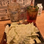 餃子 もつ鍋 鉄板焼肉 うどん 博多どんたく - 