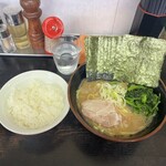 横浜家系らーめん 雷家 - 