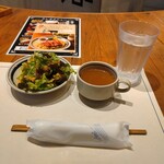 大衆ビストロ コタロー - サラダ、スープ