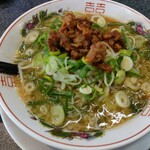 らーめん 天龍 - すじラーメンしょうゆこってりネギもやし大盛