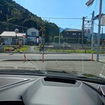 ステーキ サロン アンガス - 唐津から糸島二丈まで海岸線を20分ドライブ。
            ステーキサロンのアンガスへ到着。