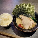 武乃家 - 小盛ラーメン　海苔増し　ご飯単品
