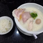 Ramen光鶏 - 味玉濃厚エスプレッソ塩らーめん、半ライス