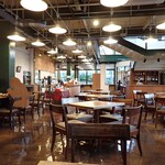 カフェワンオアエイト - 店内