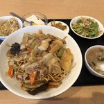 Shanhai En - ランチメニュー　五目硬焼きそば定食@800