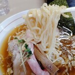 Temomi Chuukasoba Ishima - 中華そば 麺リフト！