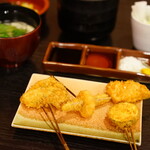 串とも - 料理写真:ちょうじ (￥1,500) ※串十二種