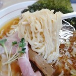 Temomi Chuukasoba Ishima - 中華そば 麺リフト！