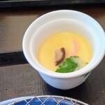 Katsumasa - 熱々茶碗蒸し、具材少なめですが、優しいお味で美味しいです〜♥