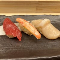 鮨処 凜 - 赤身　ズワイガニ　帆立