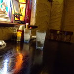 詩々里庵 - 優しい光で落ち付いた店内。