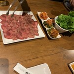 炭火焼肉 からし家 - 