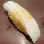 Kudanshita Sushi Masashun Hakkai - ヒラメ・エンガワ。