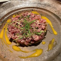 Lien - 牛生ハムのタルタル仕立て マンゴーソース